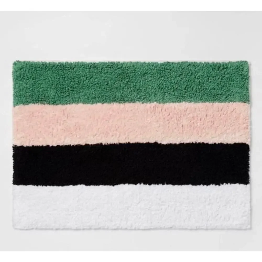 Room Essentials Bath Rug 17